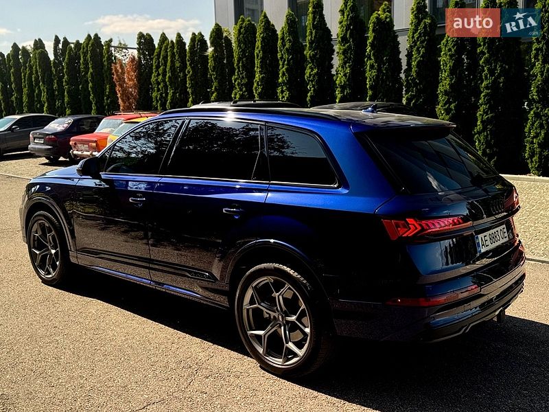 Позашляховик / Кросовер Audi Q7 2021 в Дніпрі фото 7 Позашляховик / Кросовер Audi Q7 2021 в Дніпрі