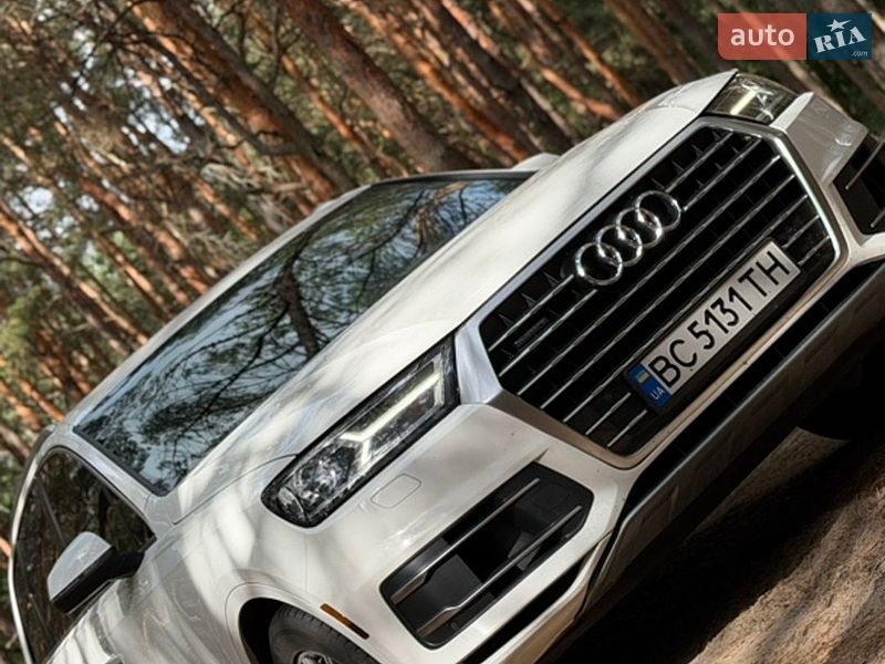 Позашляховик / Кросовер Audi Q7 2016 в Львові