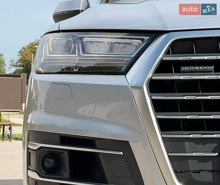 Позашляховик / Кросовер Audi Q7 2019 в Києві