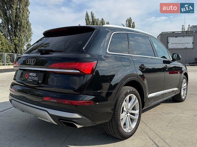 Внедорожник / Кроссовер Audi Q7 2025 в Киеве