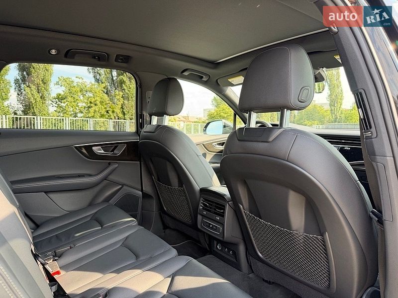 Внедорожник / Кроссовер Audi Q7 2025 в Киеве