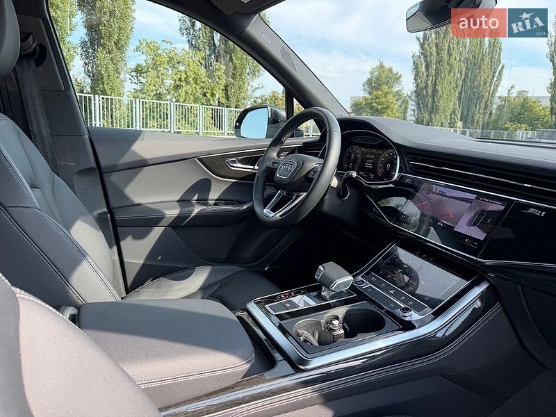 Внедорожник / Кроссовер Audi Q7 2025 в Киеве