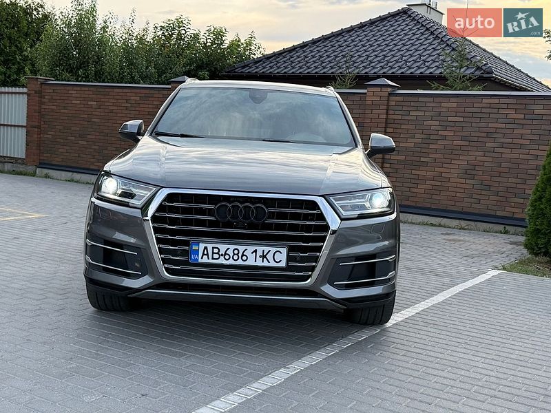 Позашляховик / Кросовер Audi Q7 2016 в Вінниці