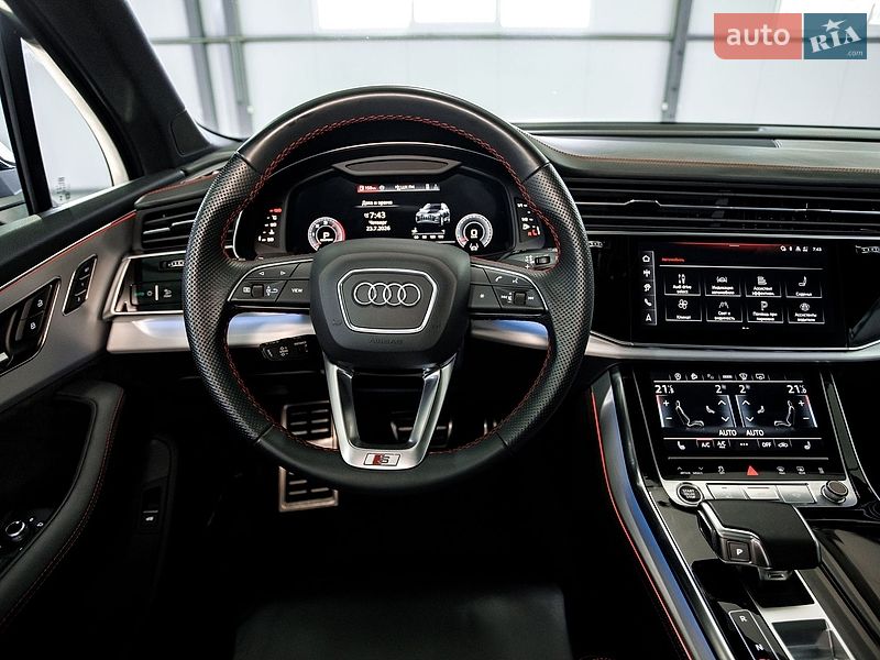 Позашляховик / Кросовер Audi Q7 2024 в Чернівцях