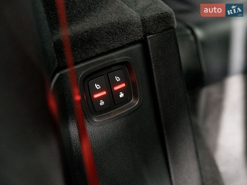 Позашляховик / Кросовер Audi Q7 2024 в Чернівцях