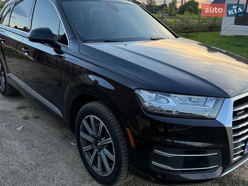 Внедорожник / Кроссовер Audi Q7 2016 в Березному