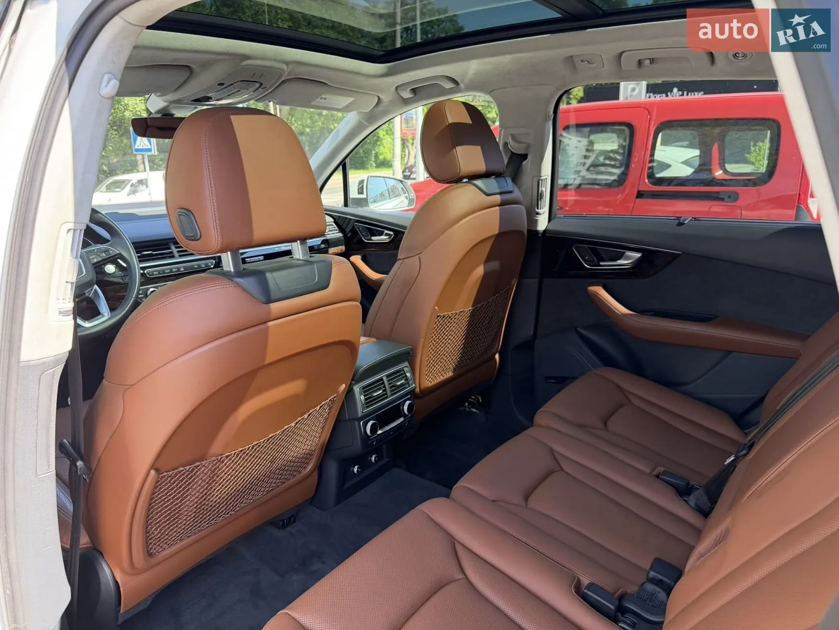 Audi Q7 2018 VIN WA1VAAF72JD038878 фото оголошення 6 з 53