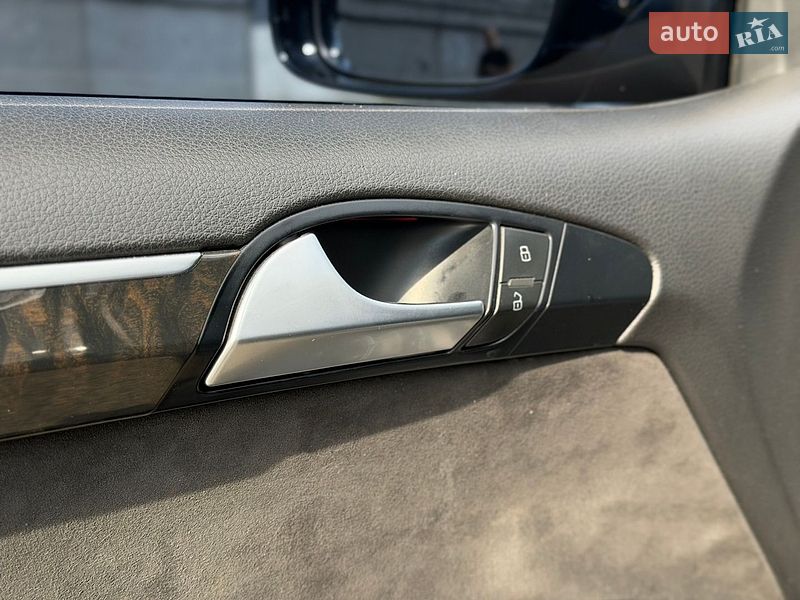 Внедорожник / Кроссовер Audi Q7 2013 в Киеве