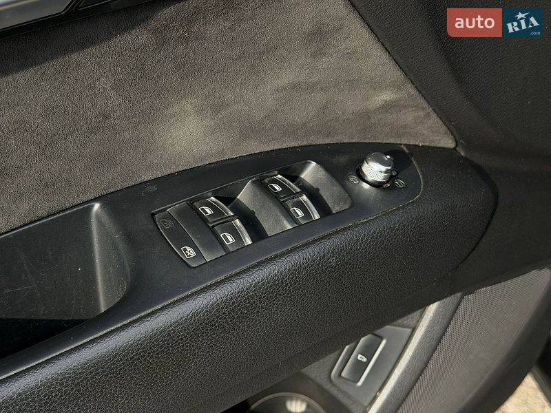 Внедорожник / Кроссовер Audi Q7 2013 в Киеве
