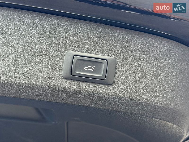 Внедорожник / Кроссовер Audi Q7 2013 в Киеве