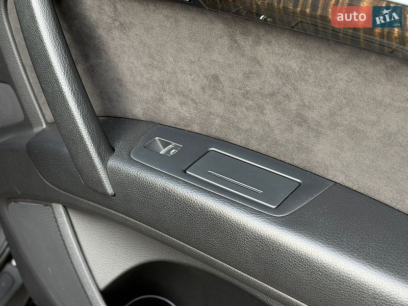 Внедорожник / Кроссовер Audi Q7 2013 в Киеве