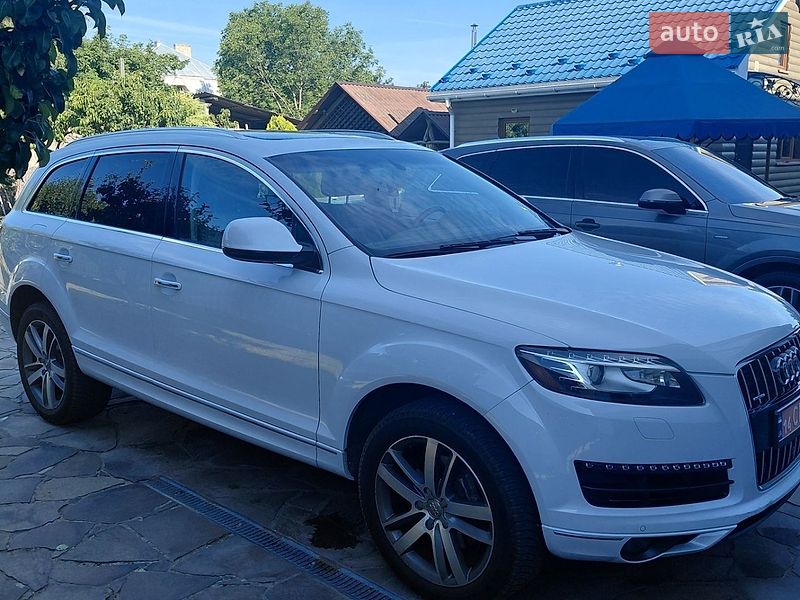 Внедорожник / Кроссовер Audi Q7 2015 в Ужгороде