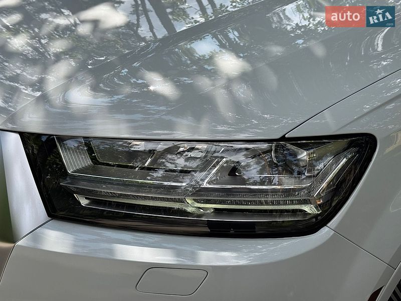 Позашляховик / Кросовер Audi Q7 2017 в Києві