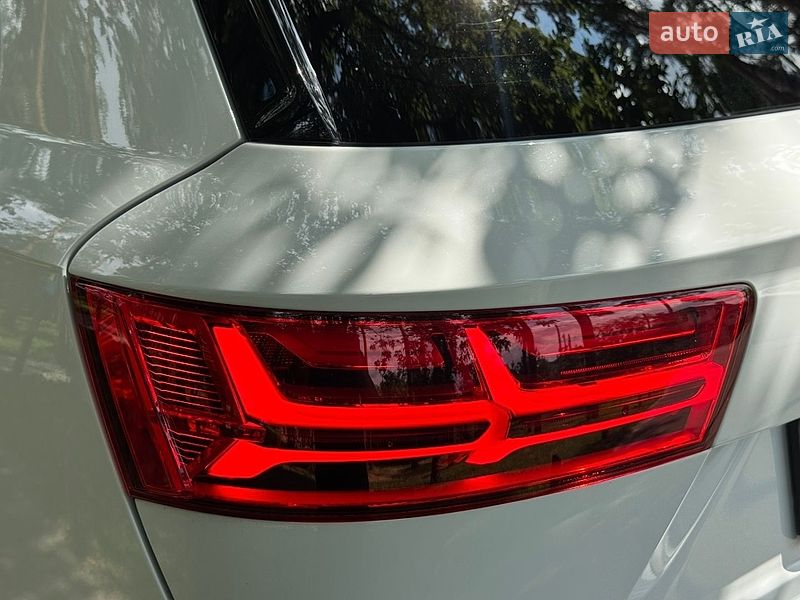 Позашляховик / Кросовер Audi Q7 2017 в Києві