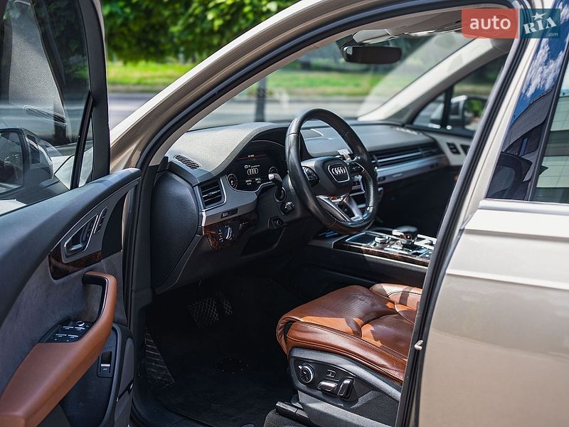 Позашляховик / Кросовер Audi Q7 2016 в Дніпрі