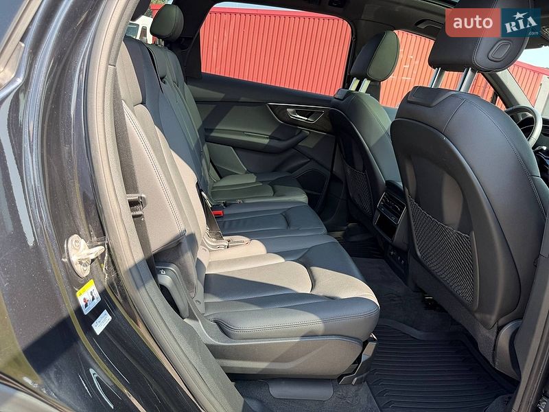 Позашляховик / Кросовер Audi Q7 2021 в Києві фото 24 Позашляховик / Кросовер Audi Q7 2021 в Києві