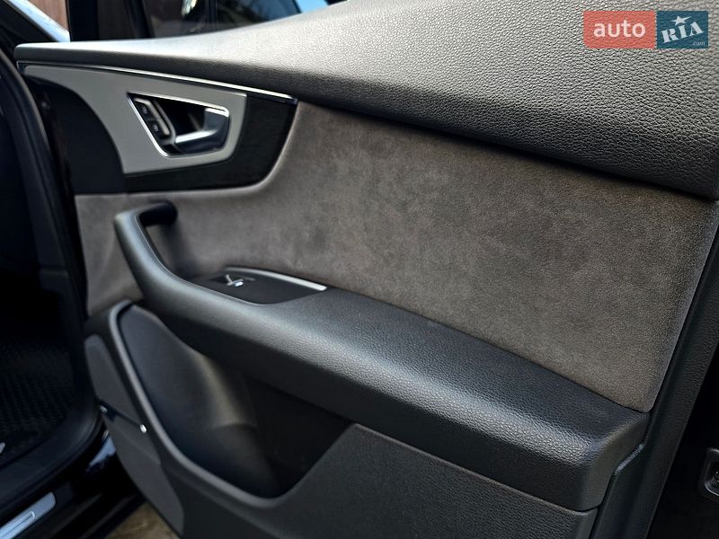 Позашляховик / Кросовер Audi Q7 2017 в Полтаві