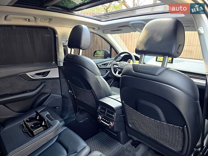 Позашляховик / Кросовер Audi Q7 2017 в Полтаві
