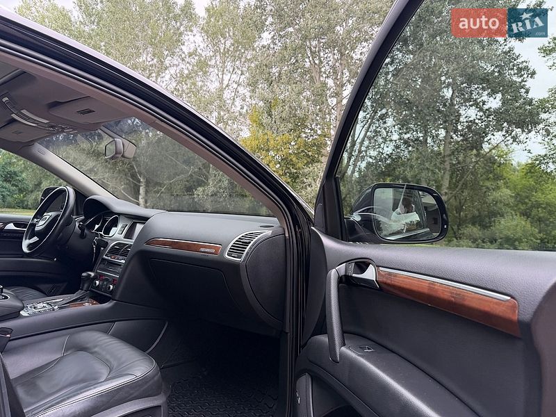 Позашляховик / Кросовер Audi Q7 2013 в Сумах