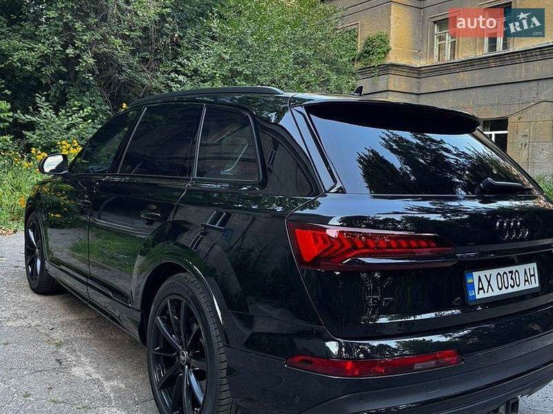 Позашляховик / Кросовер Audi Q7 2022 в Києві