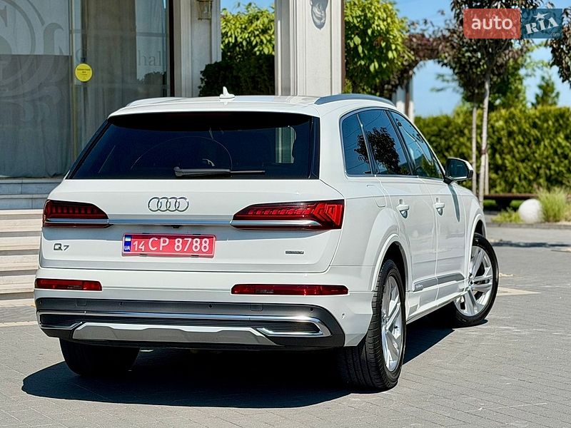 Позашляховик / Кросовер Audi Q7 2019 в Львові