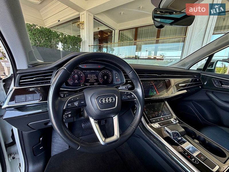 Позашляховик / Кросовер Audi Q7 2019 в Львові
