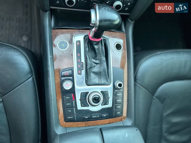 Позашляховик / Кросовер Audi Q7 2015 в Житомирі