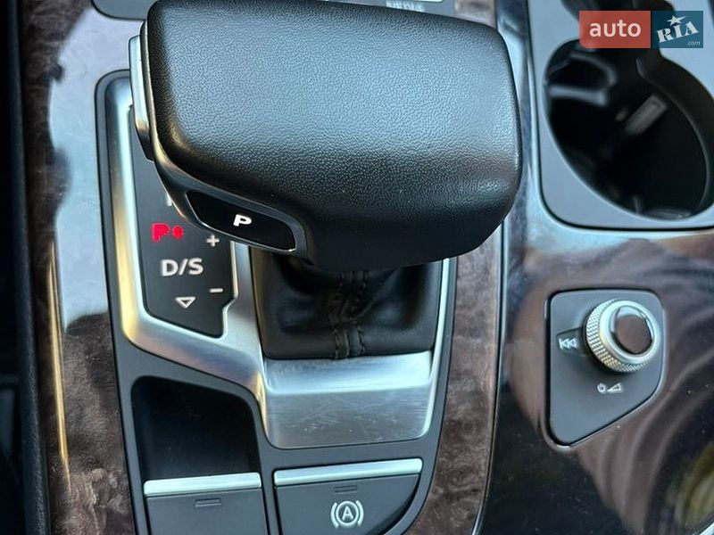 Внедорожник / Кроссовер Audi Q7 2017 в Жовкве
