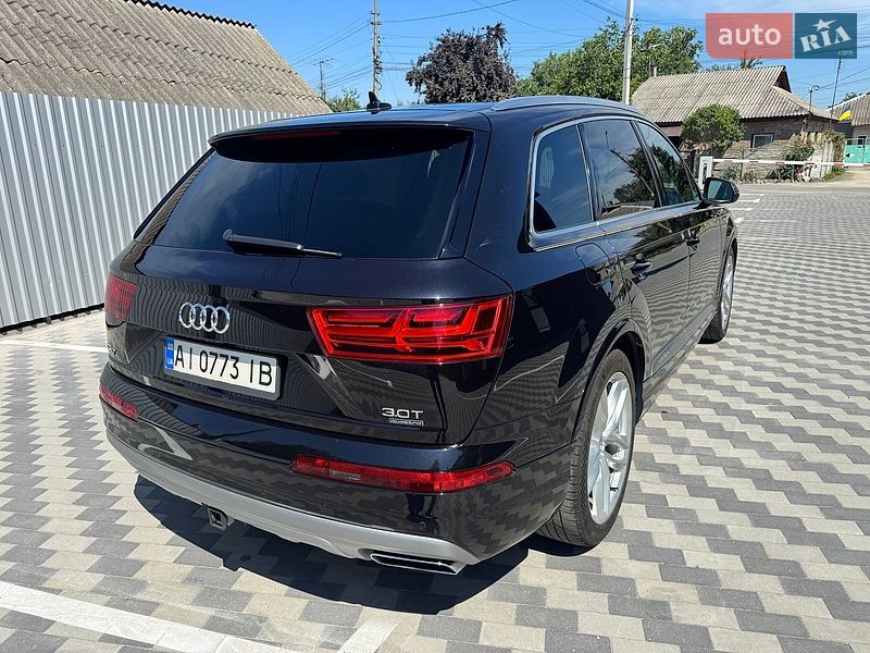 Позашляховик / Кросовер Audi Q7 2018 в Києві фото 17 Позашляховик / Кросовер Audi Q7 2018 в Києві