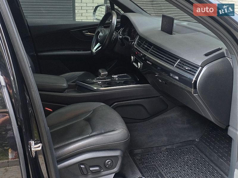 Позашляховик / Кросовер Audi Q7 2016 в Хмельницькому