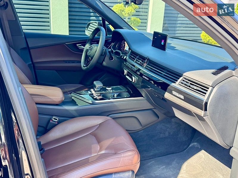 Позашляховик / Кросовер Audi Q7 2017 в Одесі