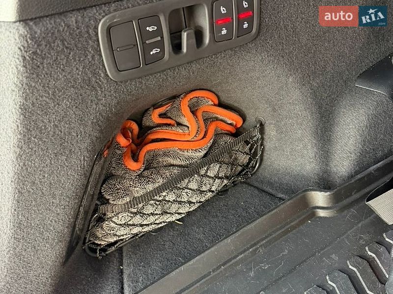 Позашляховик / Кросовер Audi Q7 2020 в Києві