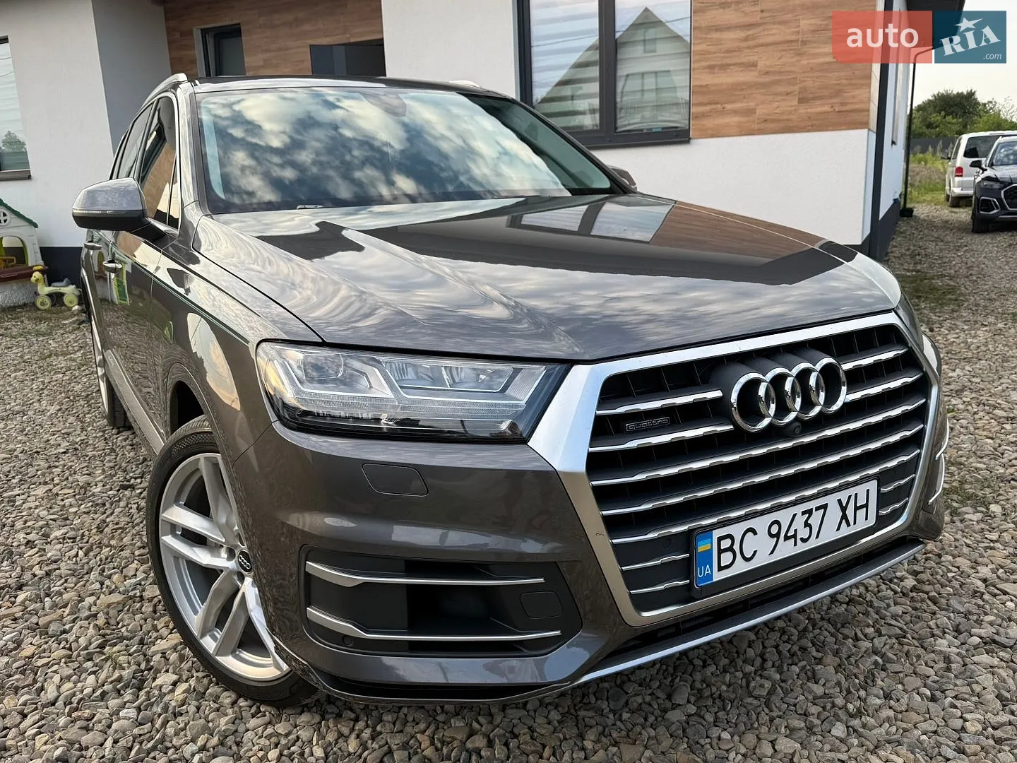 Audi Q7 2018 VIN WA1VAAF77JD032140 фото оголошення 4 з 117