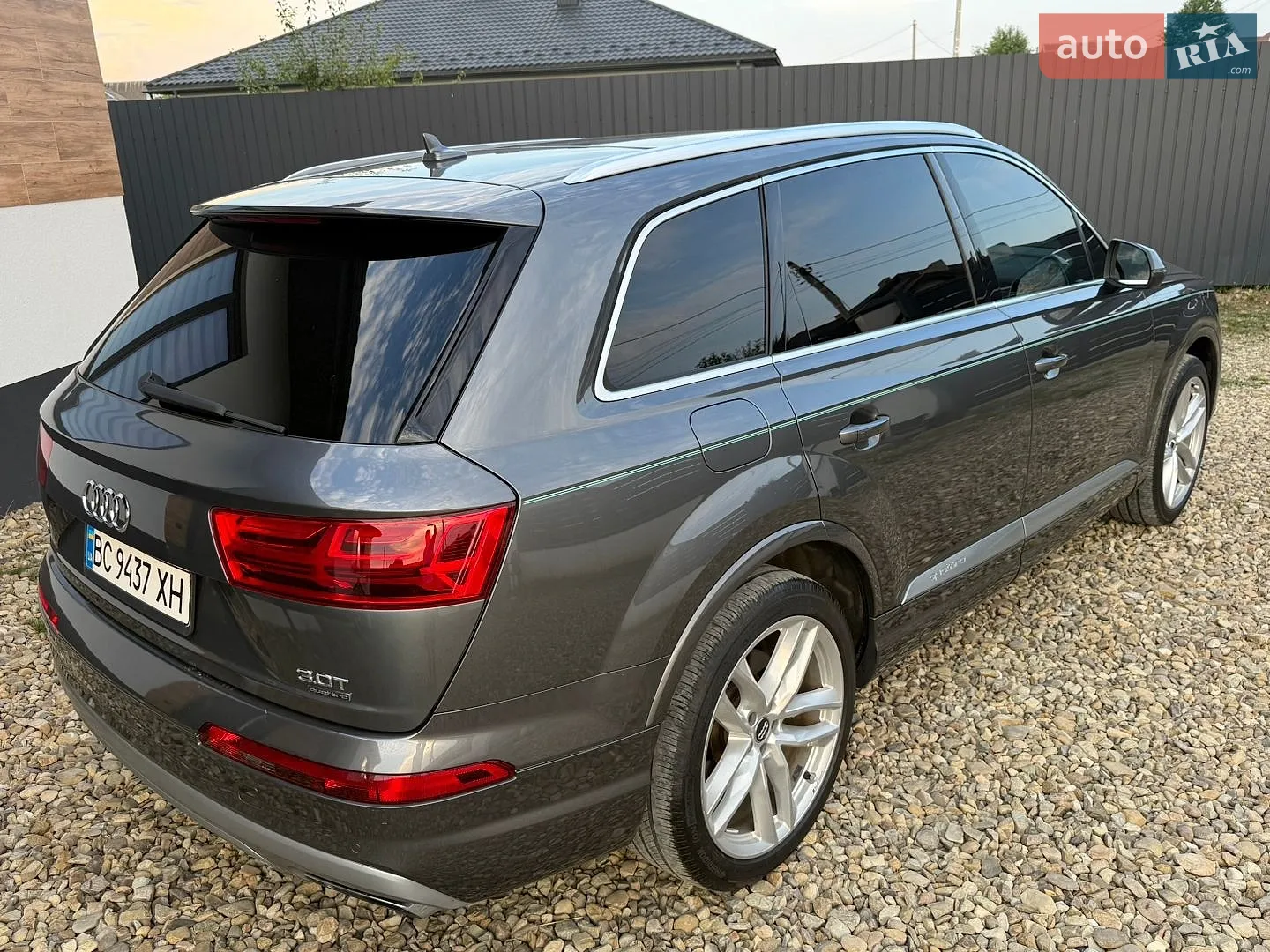 Audi Q7 2018 VIN WA1VAAF77JD032140 фото оголошення 15 з 117