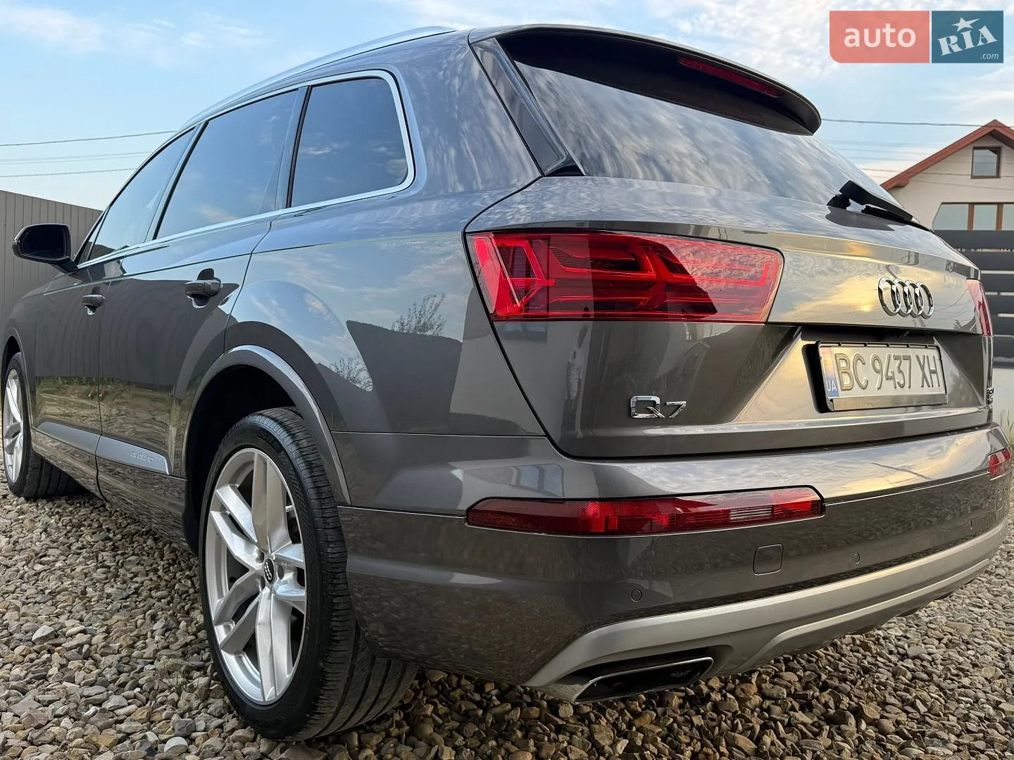Audi Q7 2018 VIN WA1VAAF77JD032140 фото оголошення 25 з 117