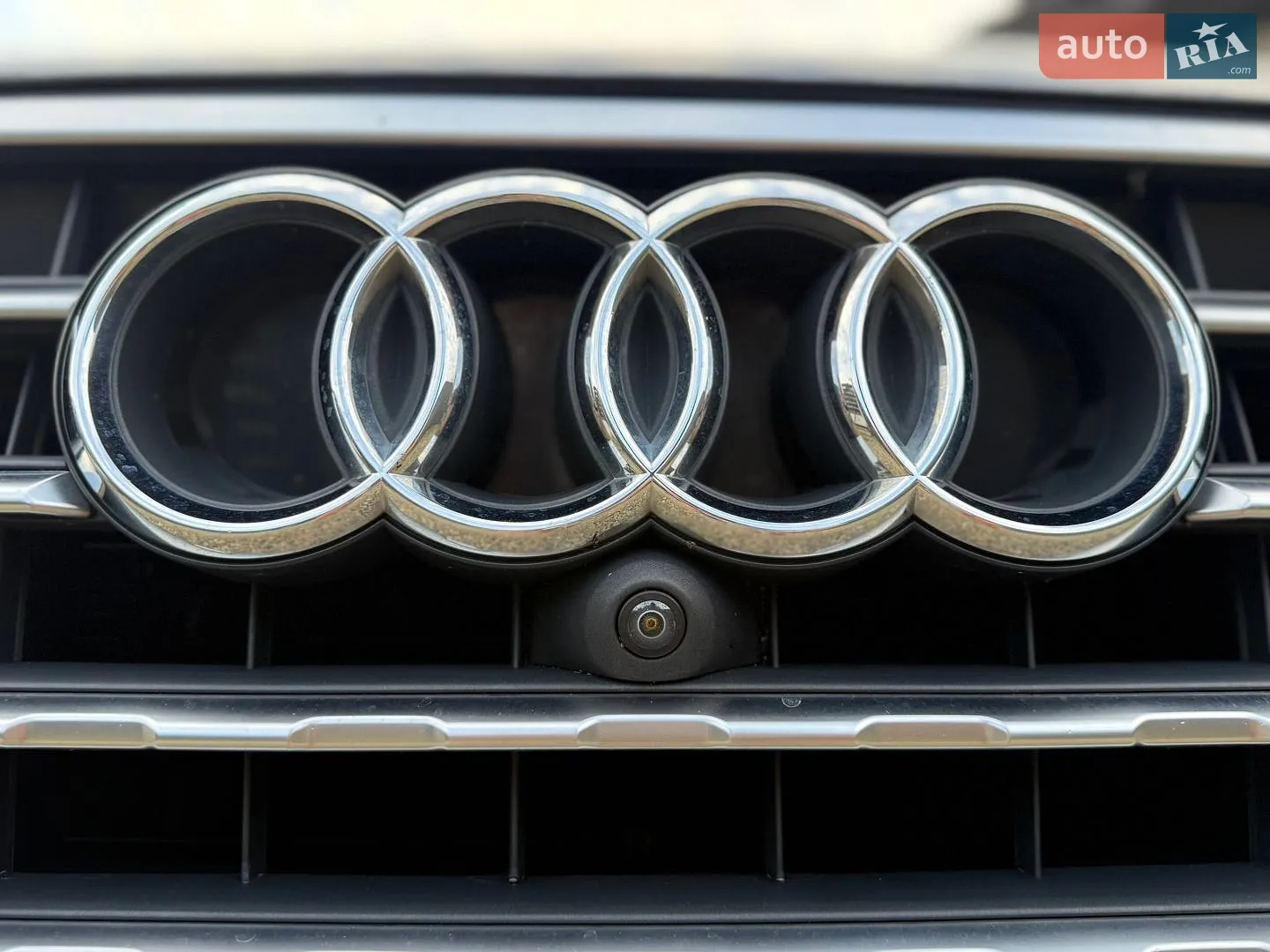 Audi Q7 2018 VIN WA1VAAF77JD032140 фото оголошення 36 з 117
