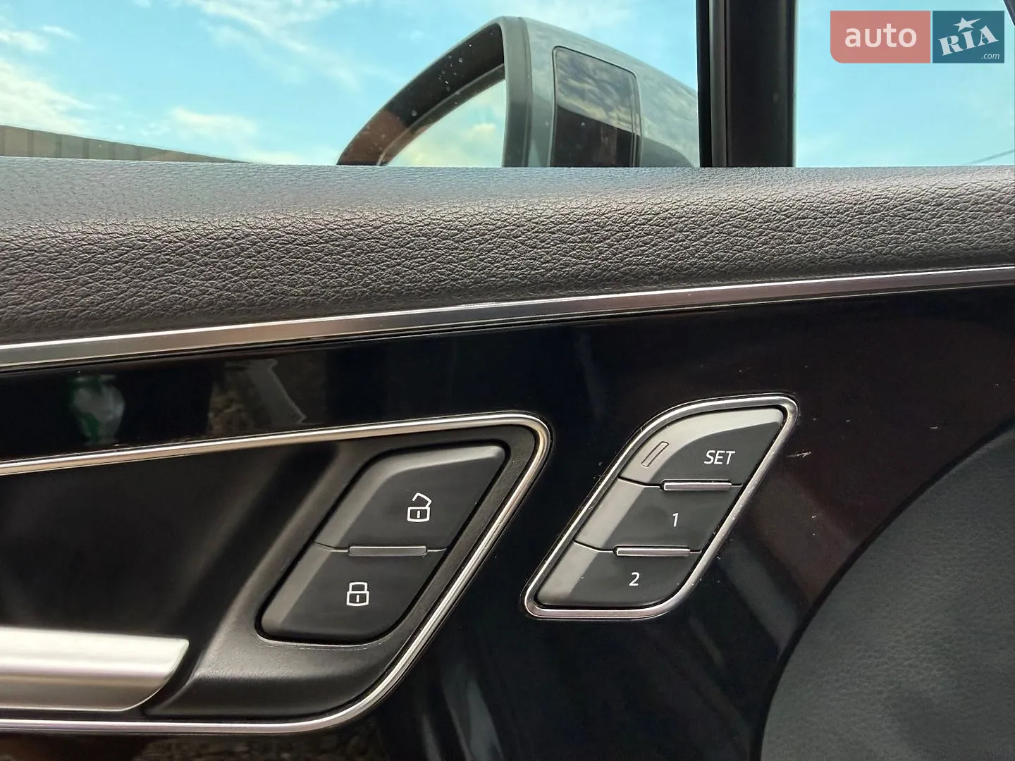 Audi Q7 2018 VIN WA1VAAF77JD032140 фото оголошення 52 з 117