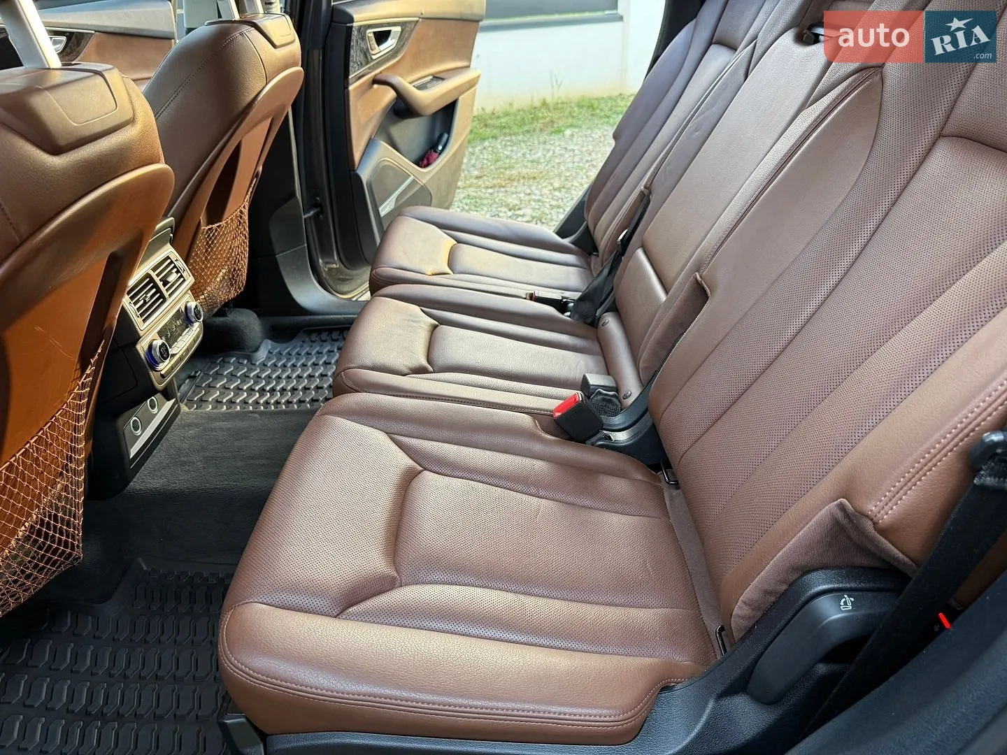 Audi Q7 2018 VIN WA1VAAF77JD032140 фото оголошення 60 з 117
