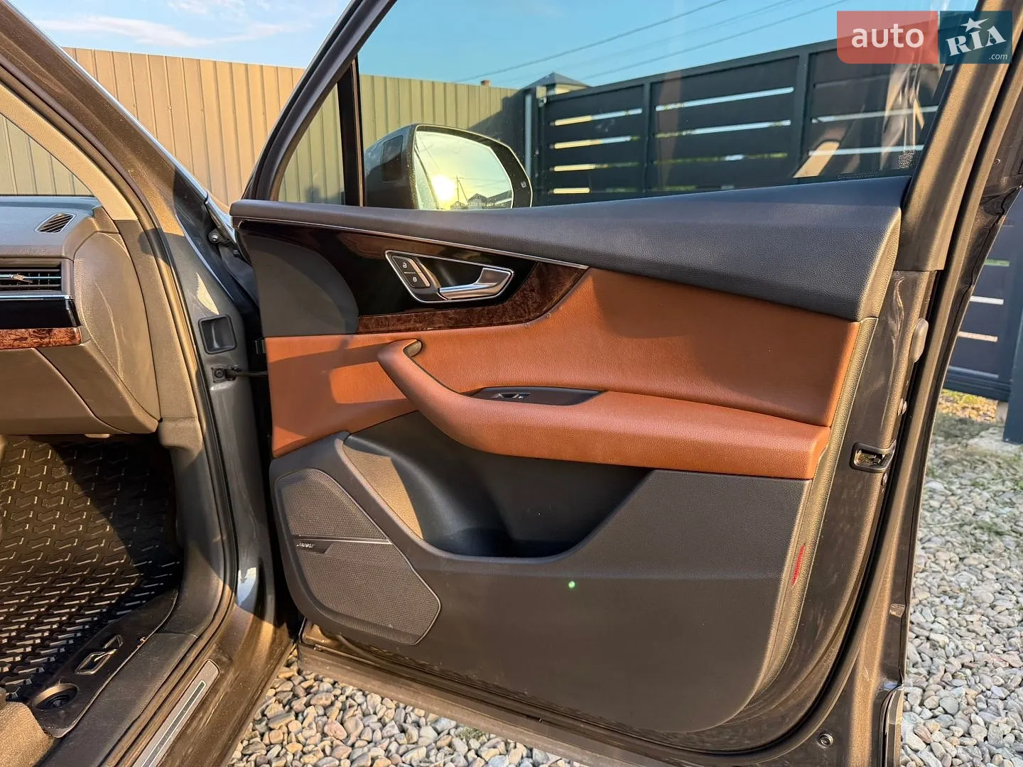 Audi Q7 2018 VIN WA1VAAF77JD032140 фото оголошення 76 з 117