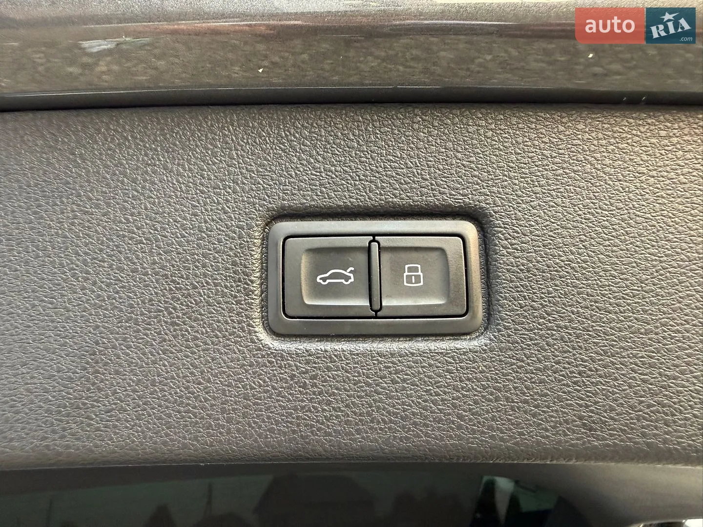 Audi Q7 2018 VIN WA1VAAF77JD032140 фото оголошення 115 з 117