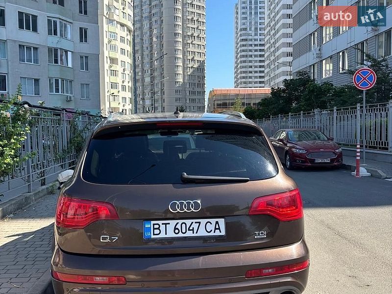 Внедорожник / Кроссовер Audi Q7 2012 в Одессе