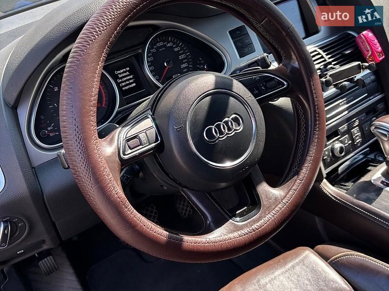 Внедорожник / Кроссовер Audi Q7 2012 в Одессе