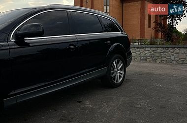 Позашляховик / Кросовер Audi Q7 2012 в Києві
