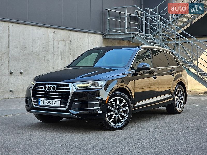 Audi Q7, фото з оголошення