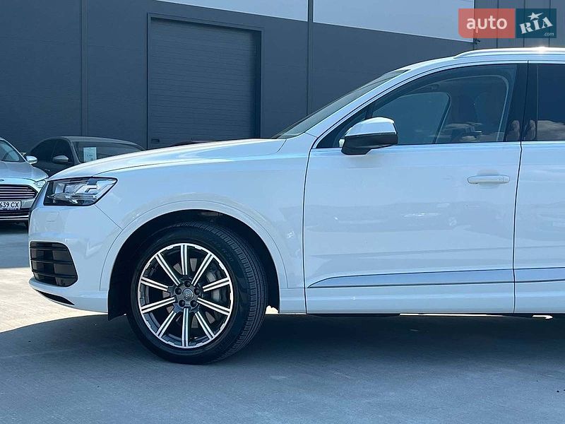 Позашляховик / Кросовер Audi Q7 2018 в Львові