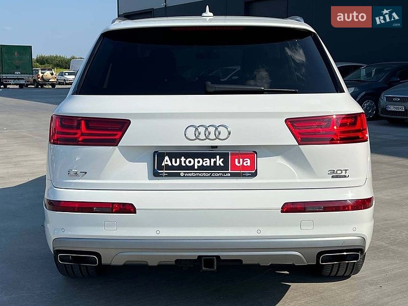 Позашляховик / Кросовер Audi Q7 2018 в Львові