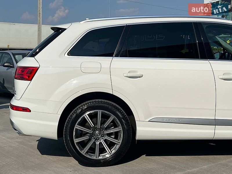 Позашляховик / Кросовер Audi Q7 2018 в Львові