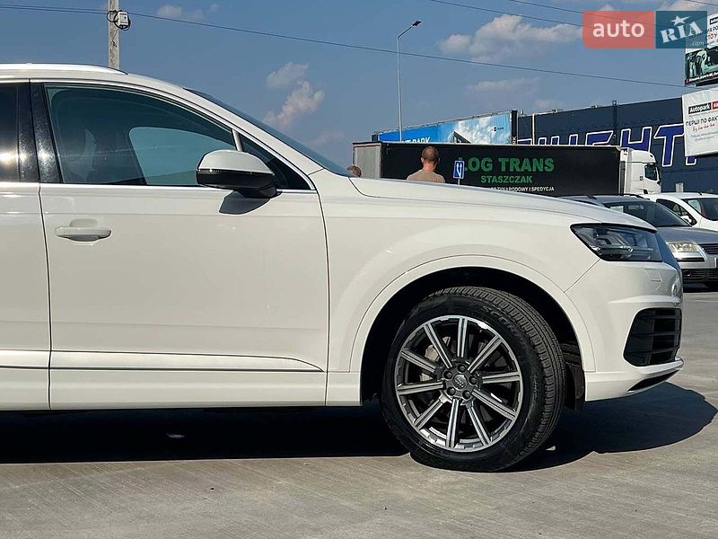 Позашляховик / Кросовер Audi Q7 2018 в Львові