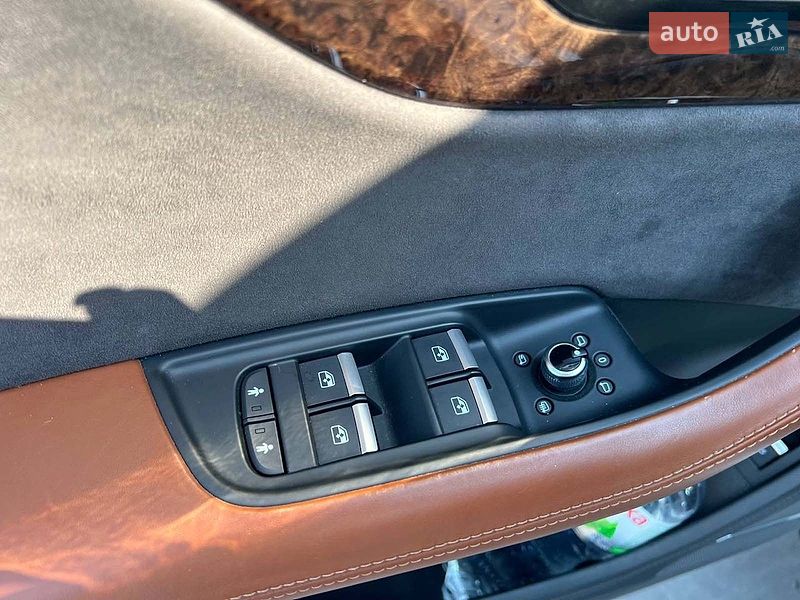 Позашляховик / Кросовер Audi Q7 2018 в Львові