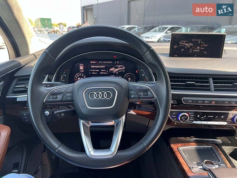 Позашляховик / Кросовер Audi Q7 2018 в Львові